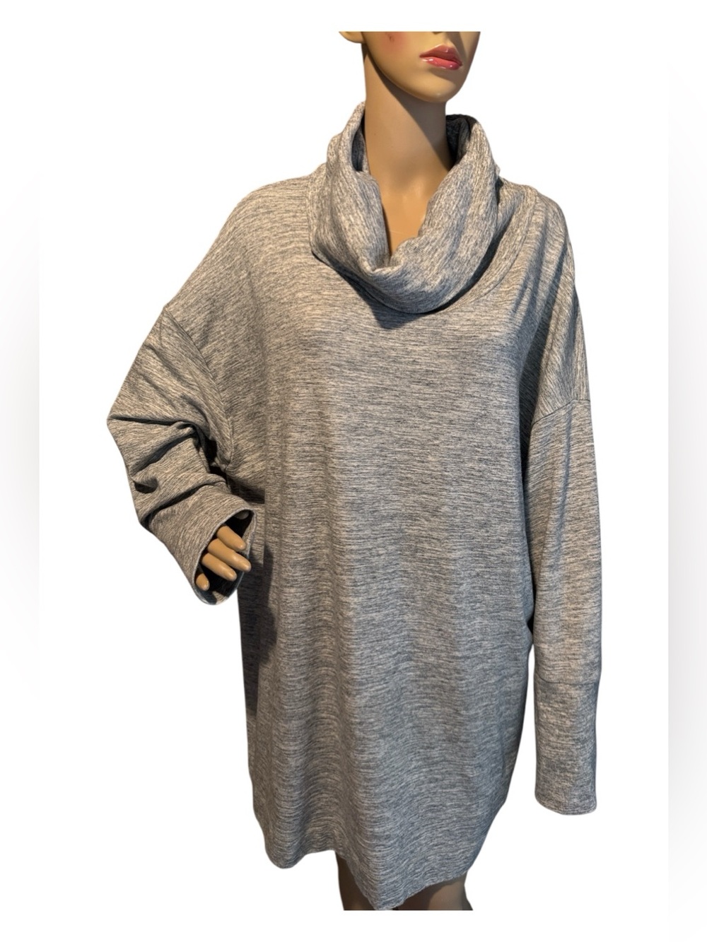 ➕💰BOGO FREE Ava & Viv Cowl Neck Top